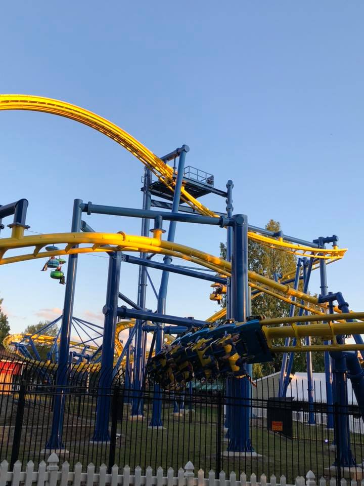 roller coaster at Dutch Wonderland